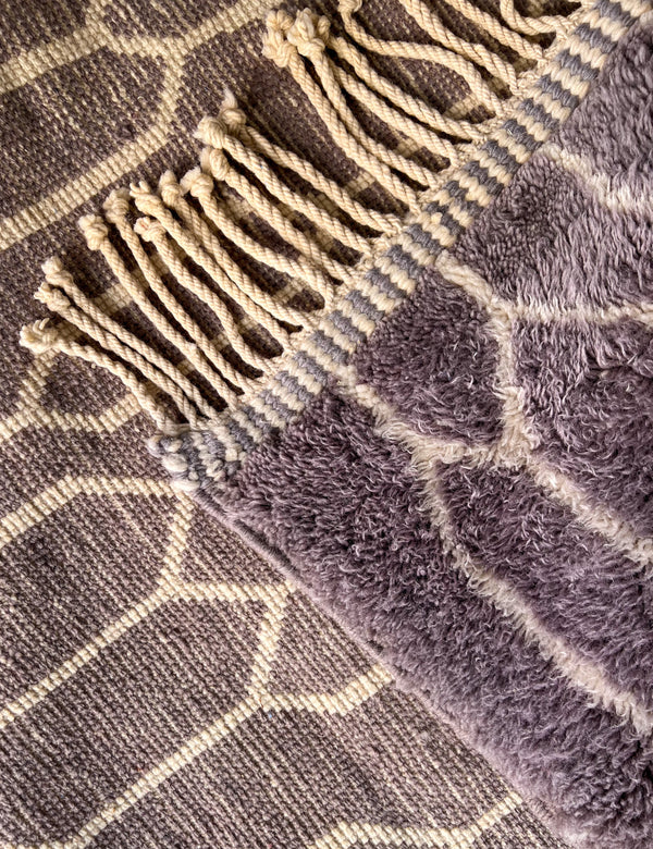M'rirt's Lilac Grey Hand-Knot | 6’-9” x 9’-10”